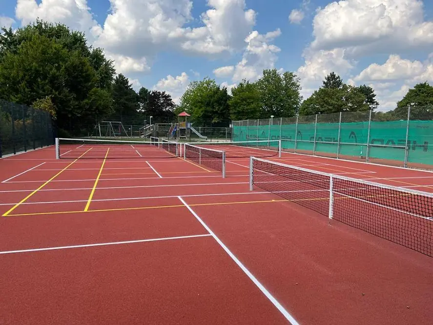 Pickleballpfosten, Anlage