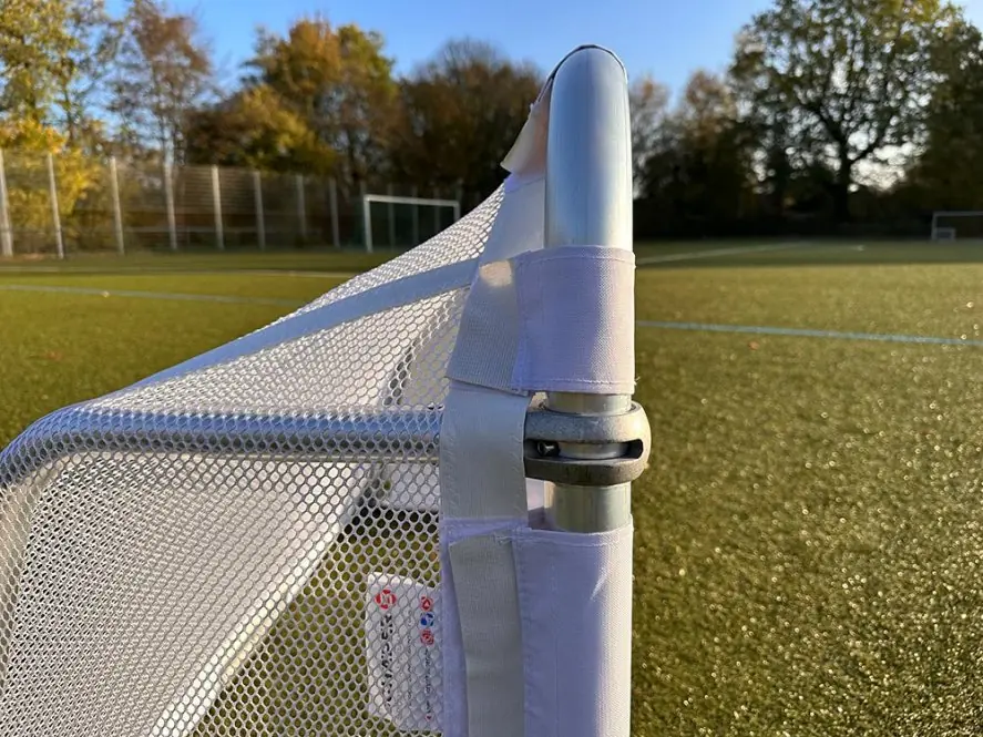 Klappbares Fußballtor, Gelenke aus Aluminium, kein Kunststoff