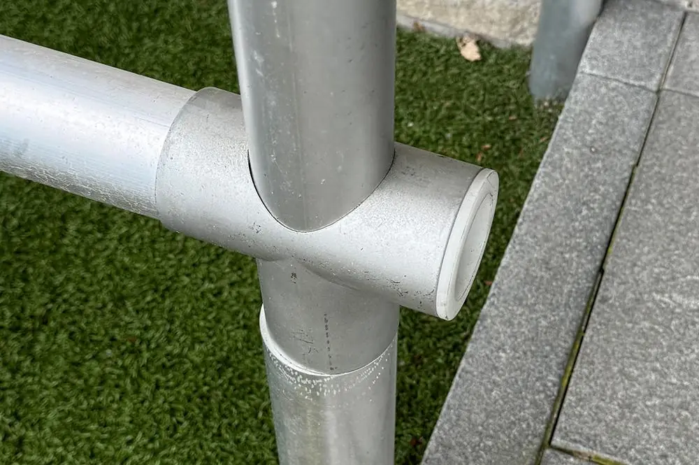Kniestück/ Kreuzstück für Barrieren
