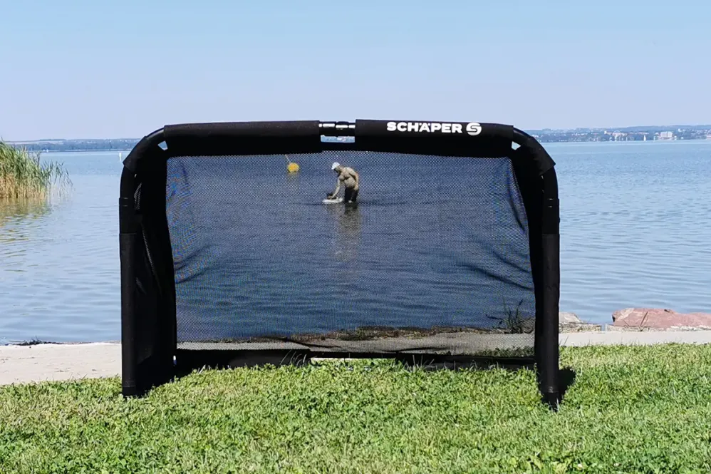 Faltabare Minifußballtore "Mamba" am Strand