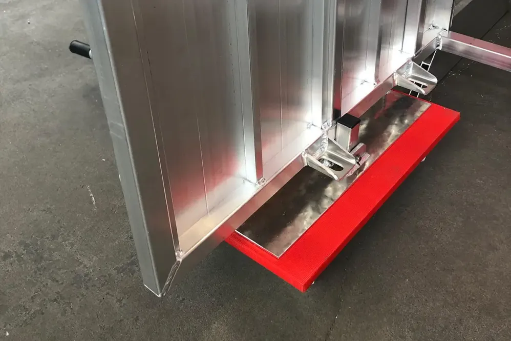 Hubwagen mit Hebelarm für Spielerkabinen, Detail Innenseite