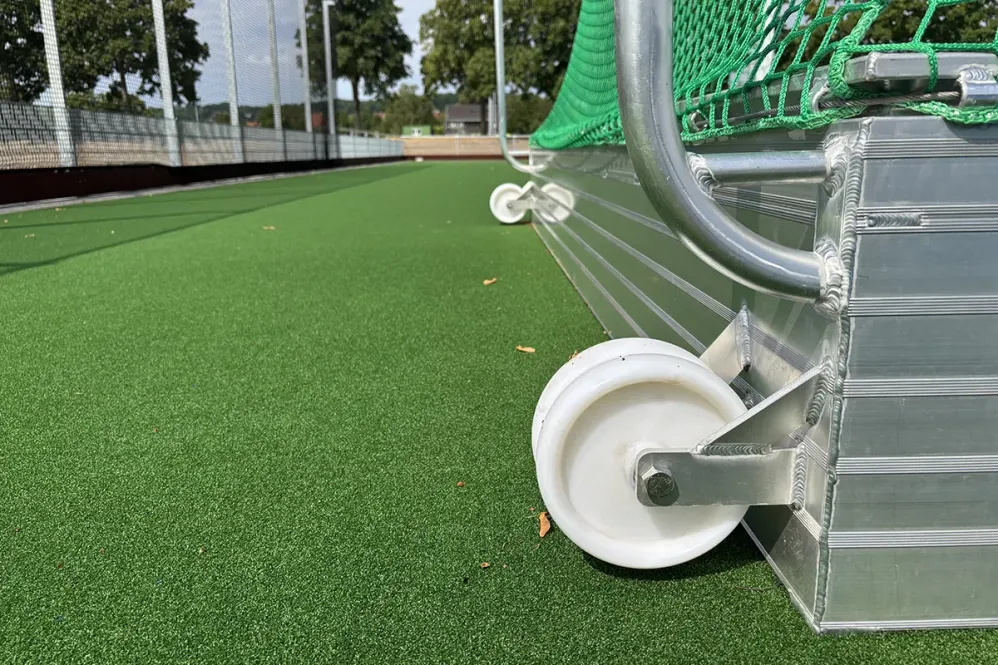 Feld-Hockeytore, Modell Competition, mit Kunstrasen