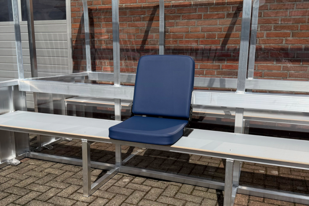 Sportsitze für Spielerkabinen