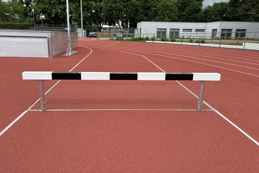 Wassergrabenhindernis „Typ A“, höhenverstellbar, IAAF-zertifiziert