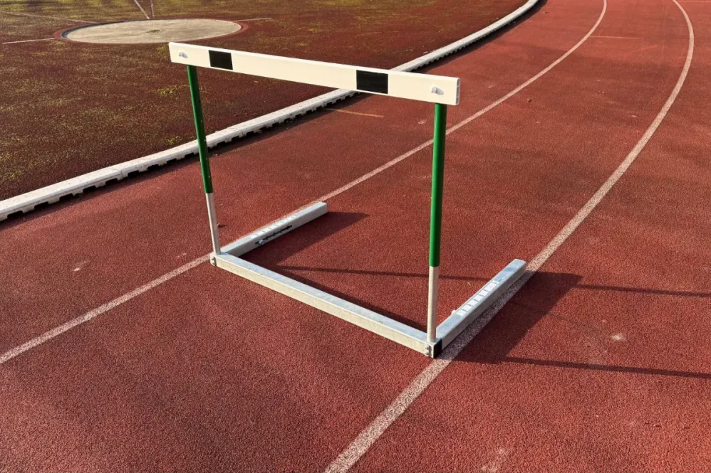 Einfache Wettkampfhürde Stahl
