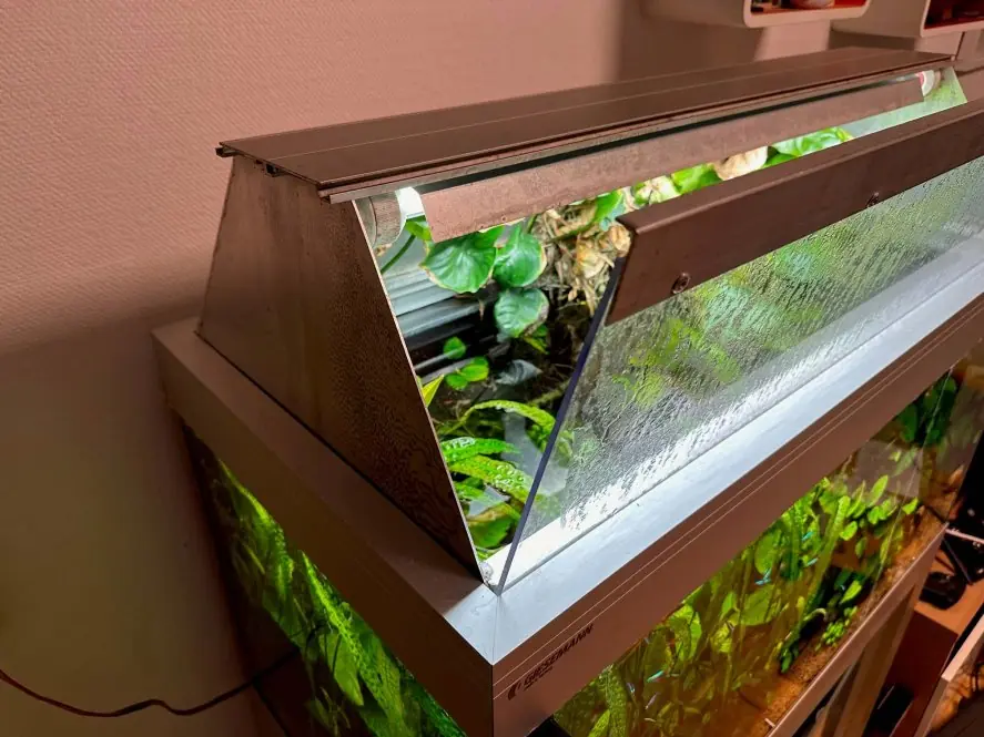 Individuelle Aquariumabdeckung 