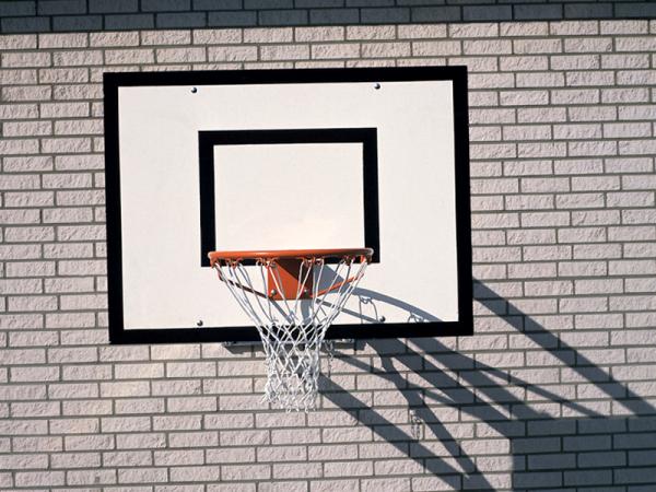 Basketballgestelle für Wand- und Zaunmontage