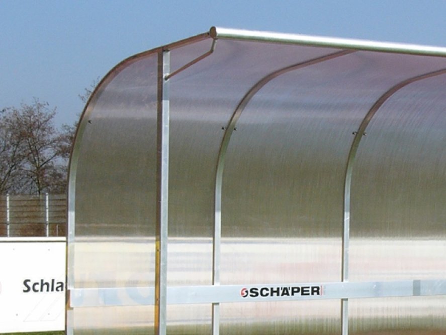 Spieler- und Betreuerkabine, Model