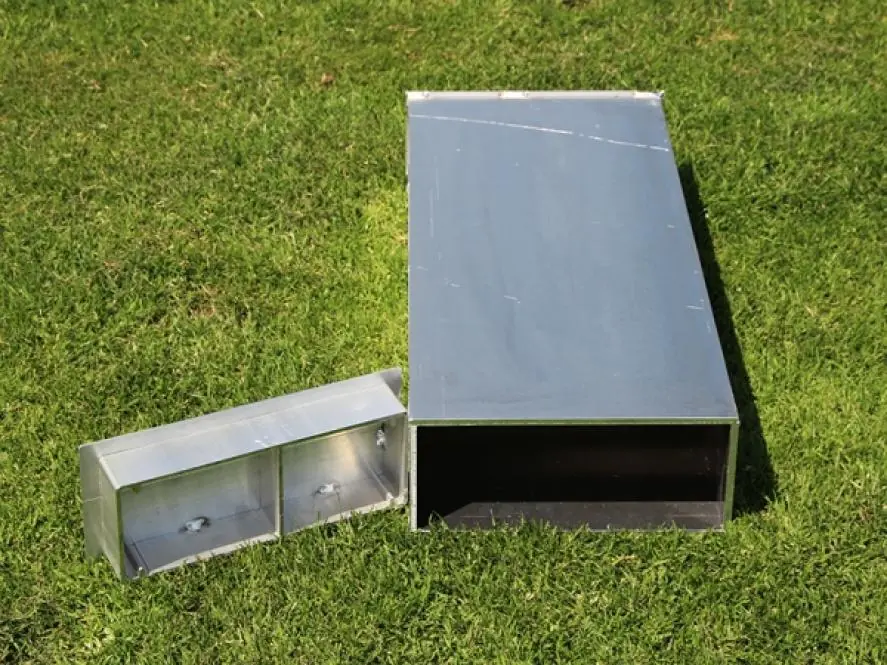 Bodenhülse Bodenhülse für Profile 305x122,50 mm