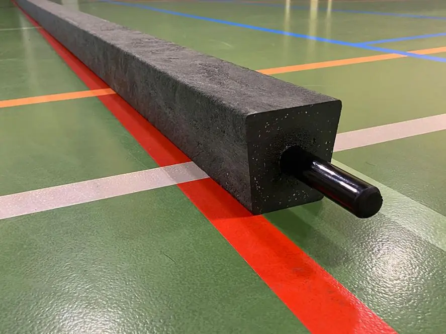 Feld und Hallen-Hockeybande aus recyceltem Kunststoff, Detail