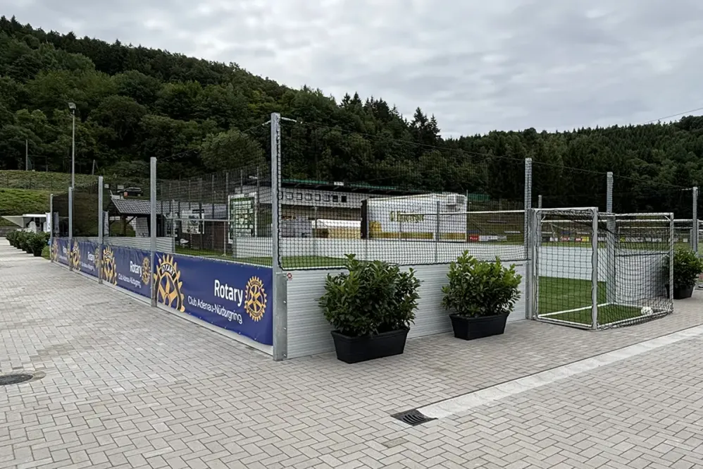 Soccer Court „Comfort Line Stahl“ Soccer Court „Comfort Line Stahl“
