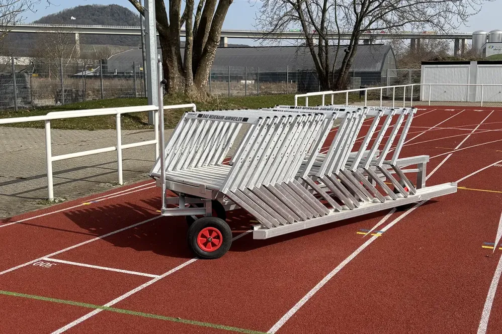 Hürdenwagen für bis zu 40 Hürden, TÜV-geprüft