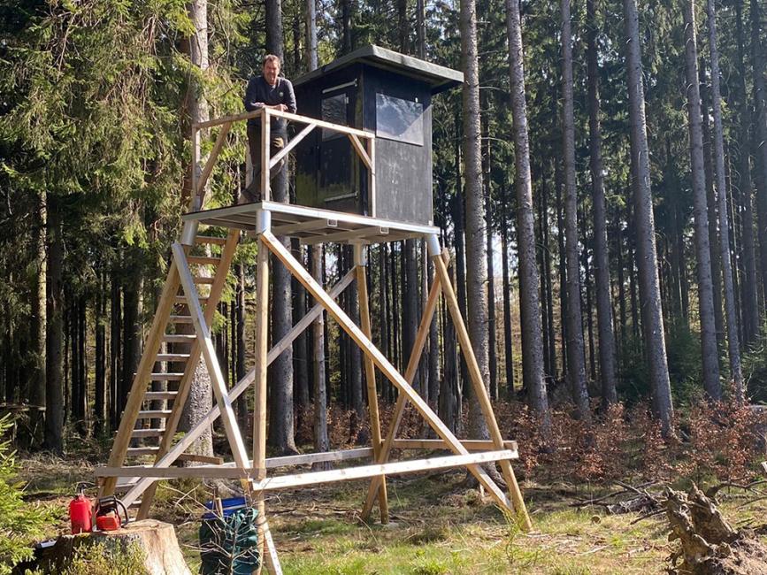Hochsitzbau aus Fiberglas – unverwüstlich und Witterungsbeständig