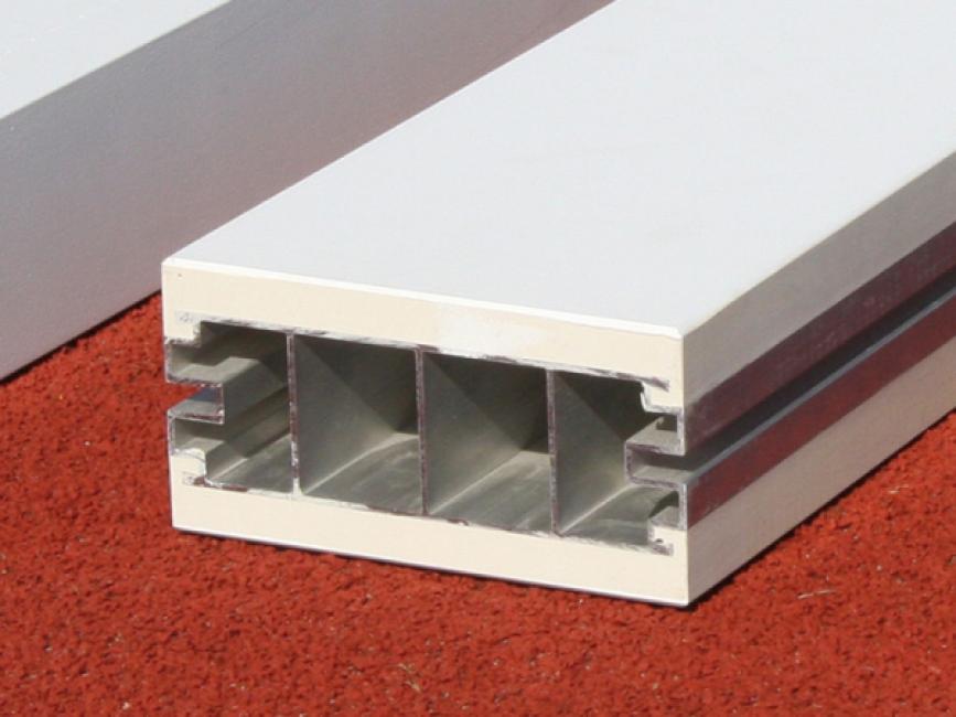 Schulsport-Absprungbalken, mit Kunststoff beschichtet