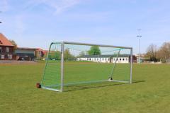Jugend-Fussballtor mit integrierten Gewichten; Tragegriffen, Tornetz und Rädern
