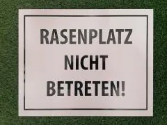 Hinweisschild, Rasen nicht betreten