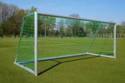 Einfaches Kleinfeld-Fußballtor mit den Maßen 3,00 x 2,00 m, in zerlegbarer Bauweise.