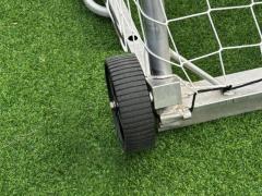 Räder für versetzbare Fußballtore