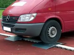 Überfahrrampe für Laufbahnbegrenzungen